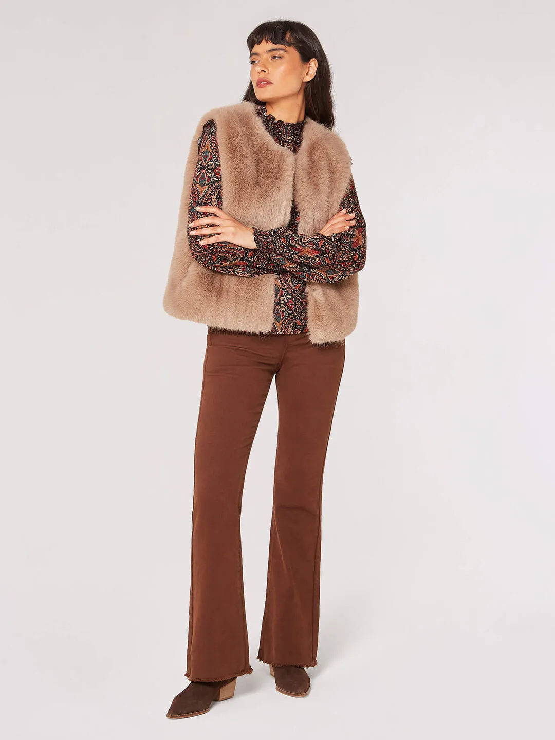Elegant Fur Crop Gilet